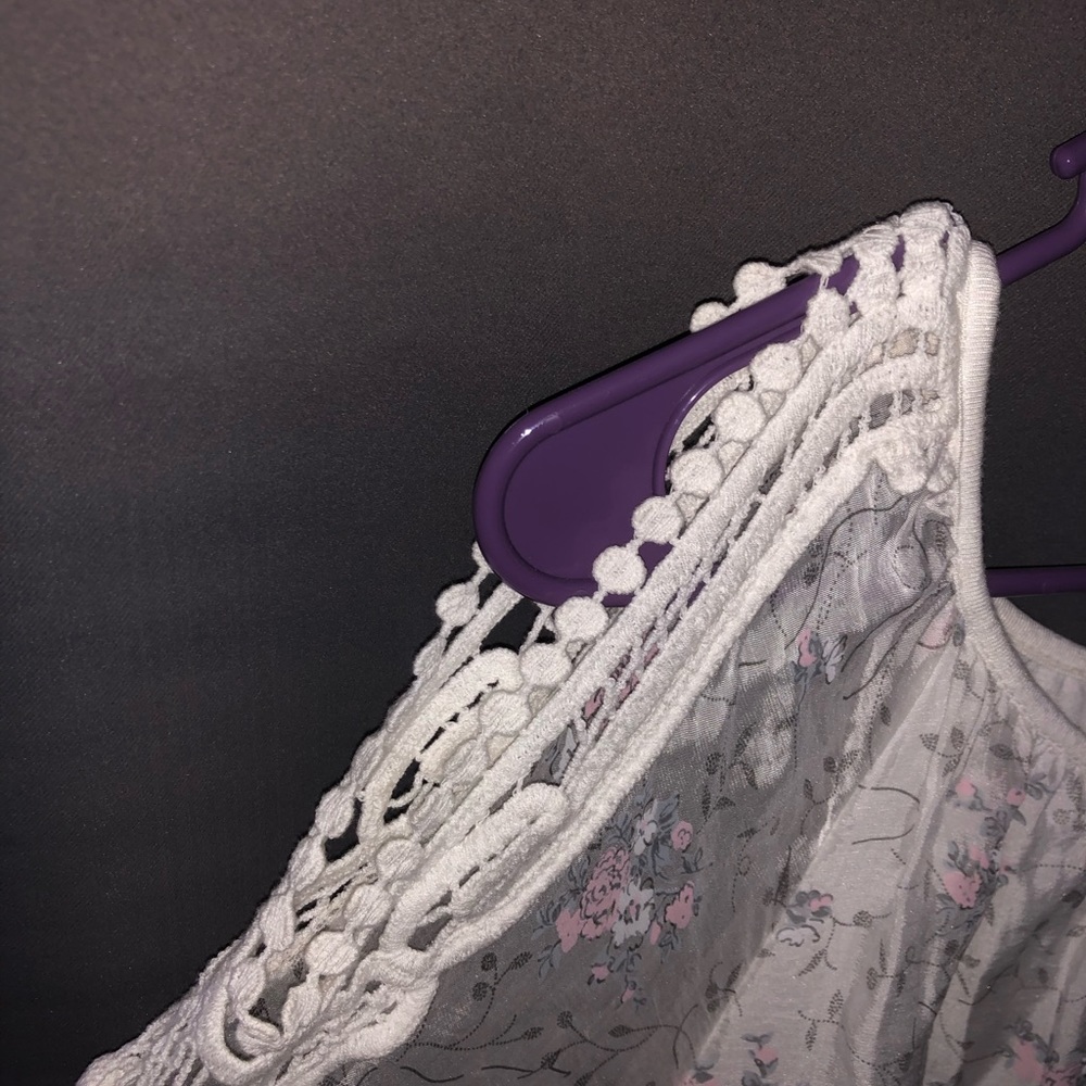 Open shoulder top - Picture 3 of 4